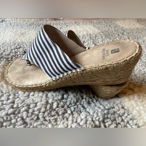 Nautical White Mountain Sandals-8.5-Navy/White Stripes-2 1/4” Heel